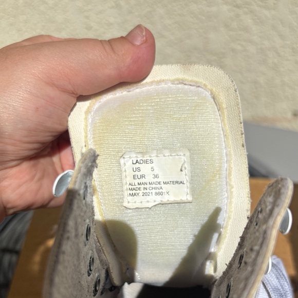 ChicagoSkates White Roller Skates with Pink Wheels size 5 - Picture 3 of 7